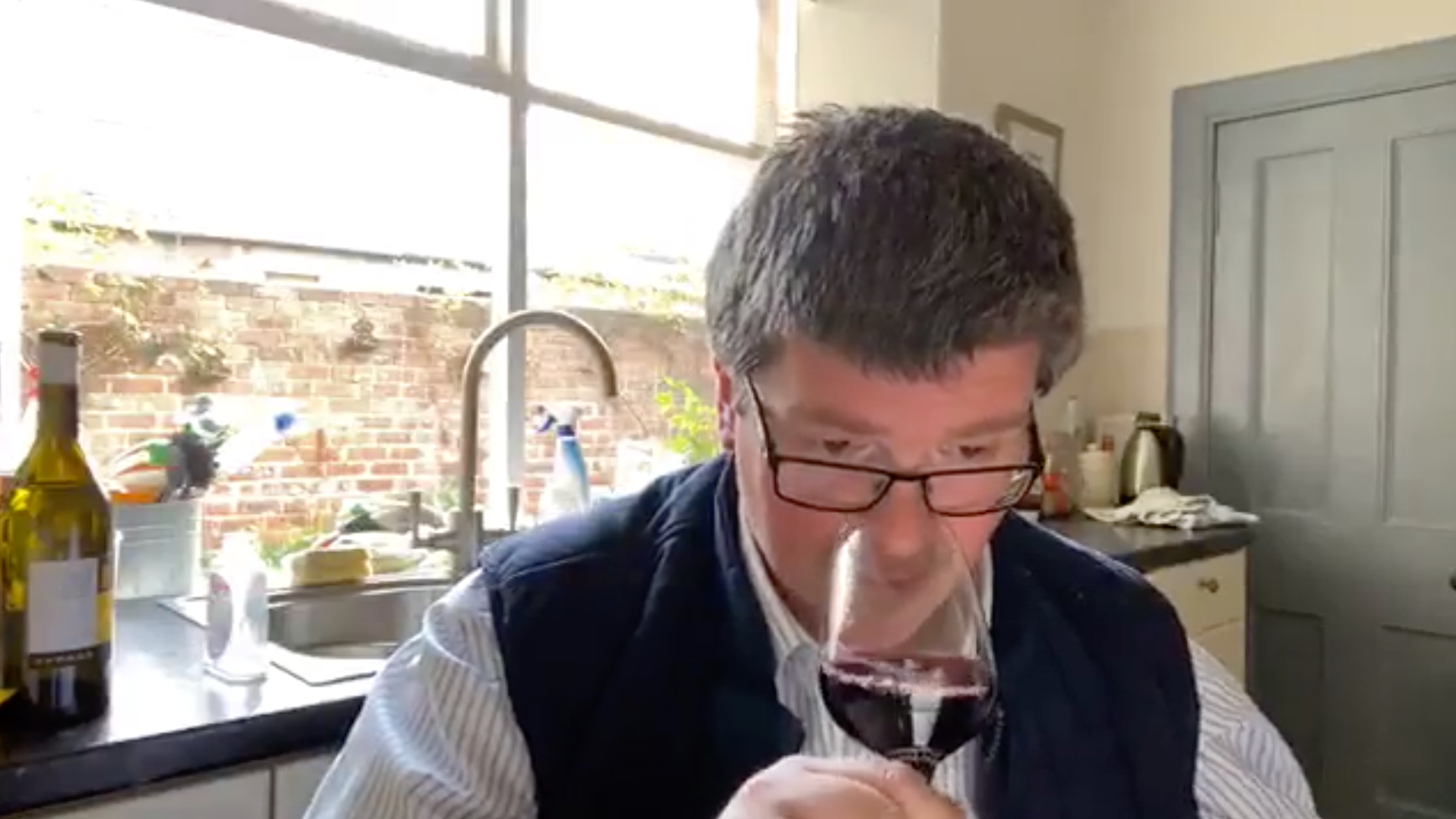 Tasting Note #18 | Eighteen sample bottles, LIVE