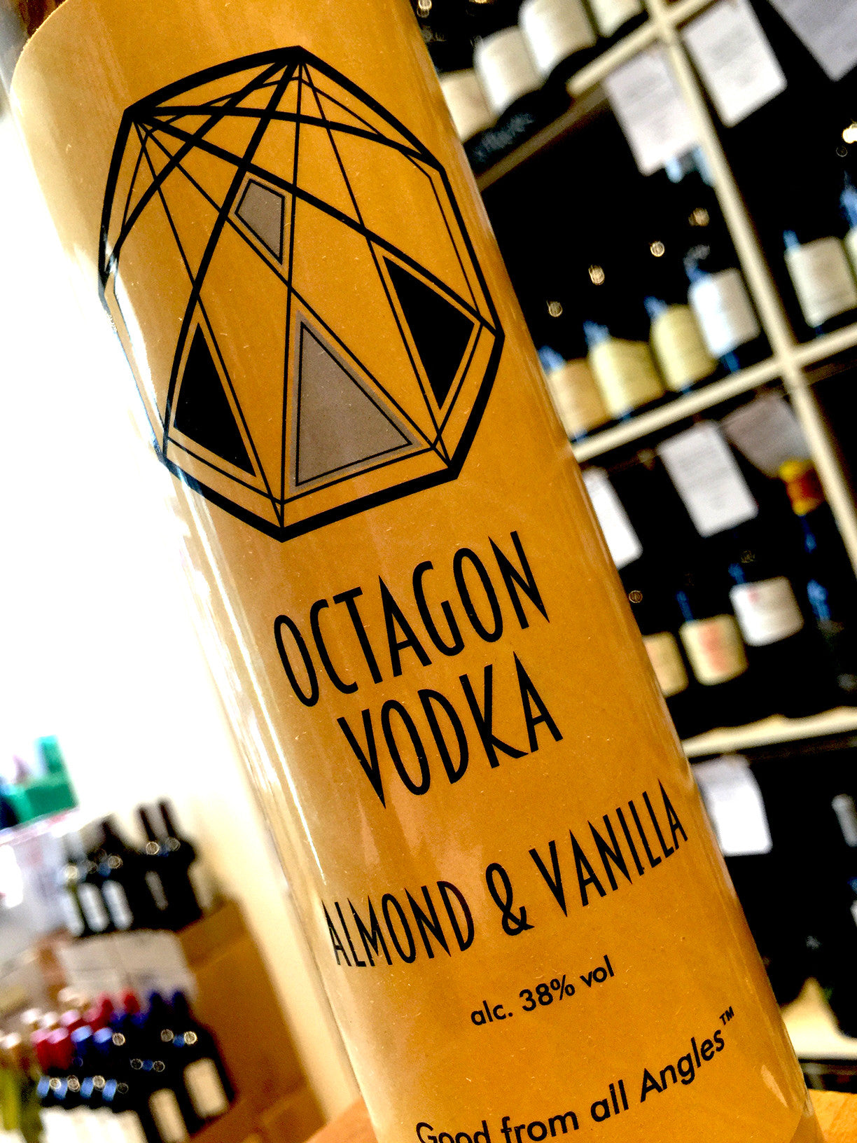 Octagon Vodka Almond & Vanilla 50cl
