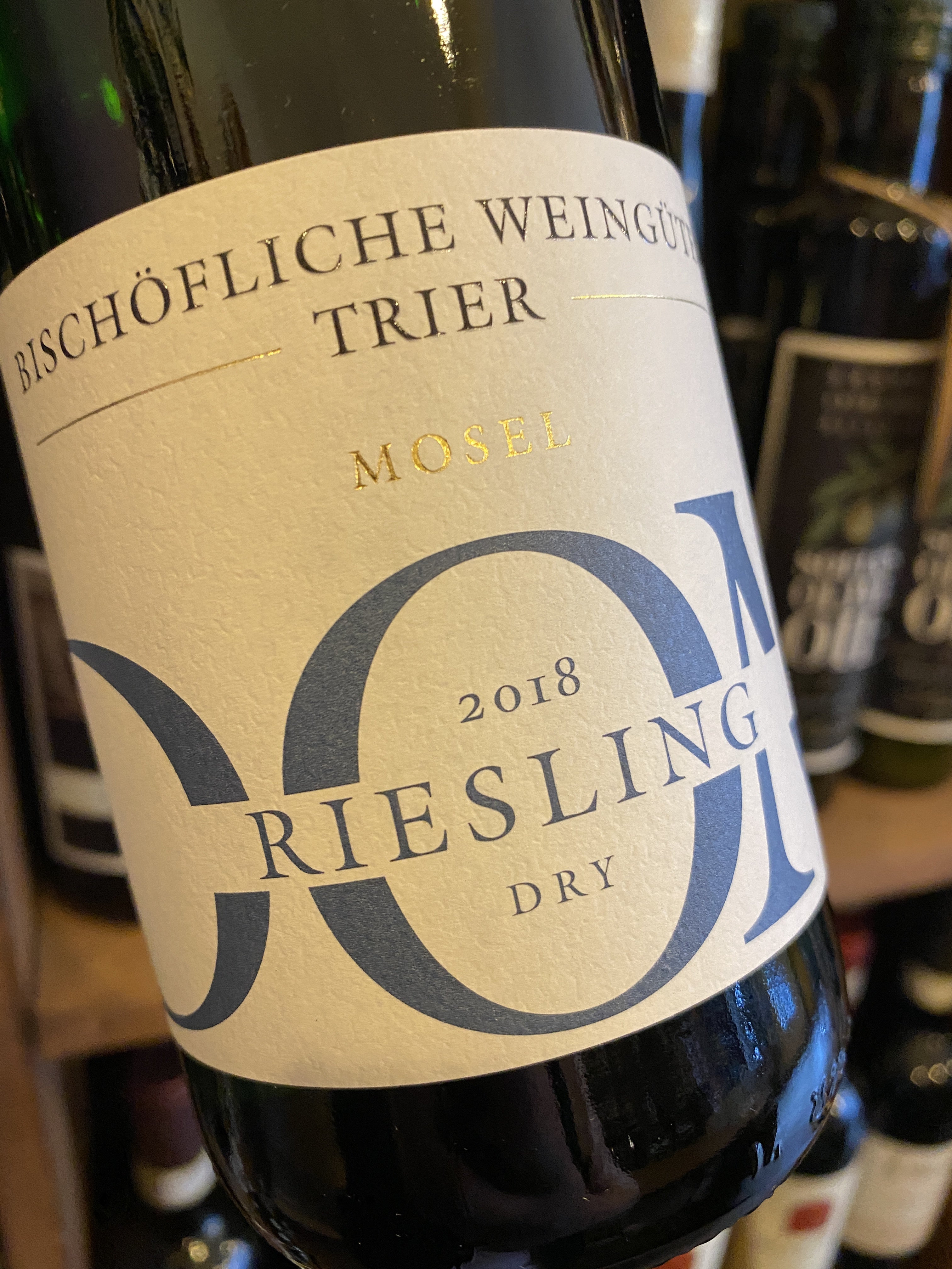 Bischofliche DOM Riesling Dry 2021 75cl