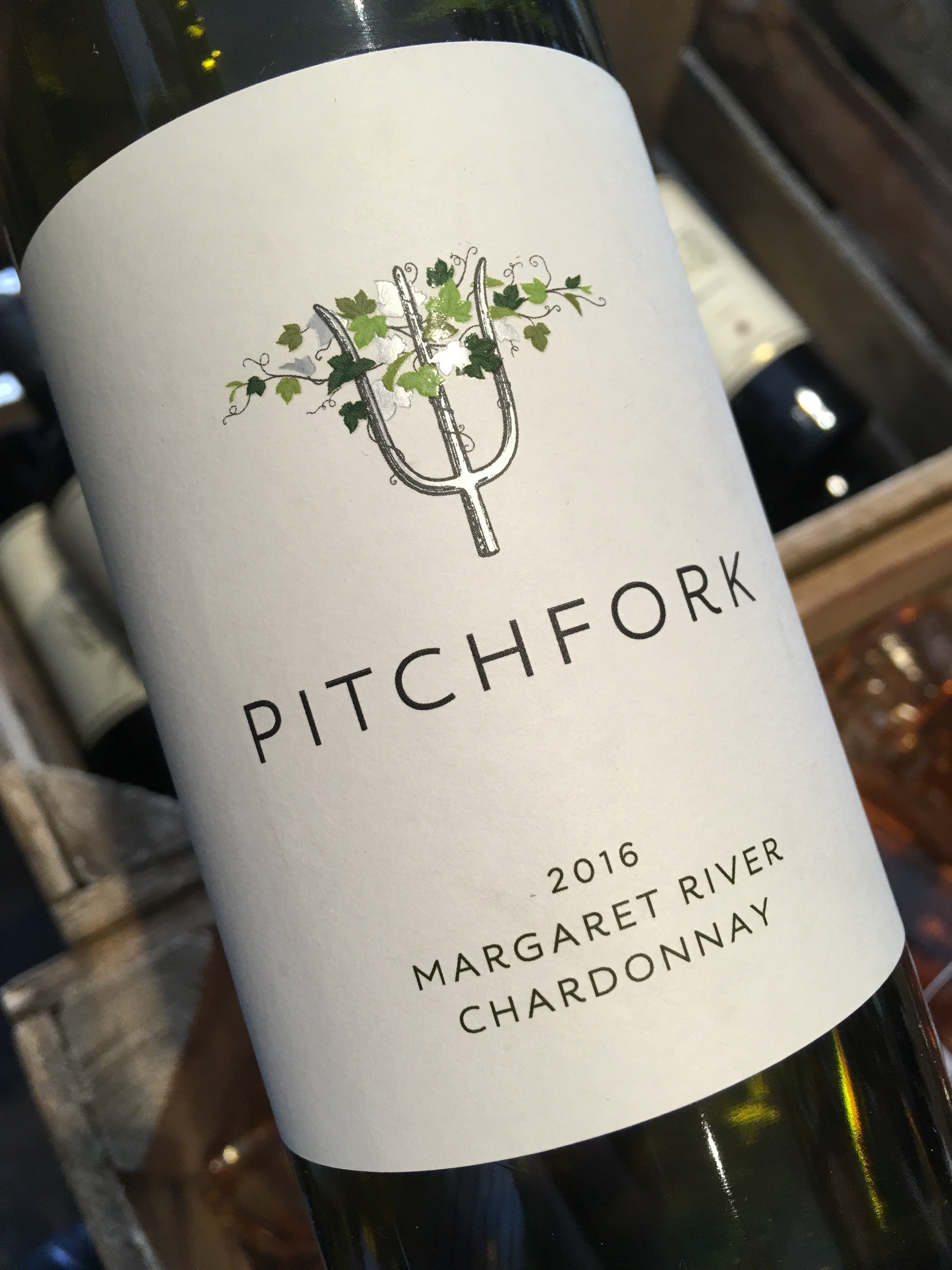 Pitchfork Chardonnay 2021 75cl